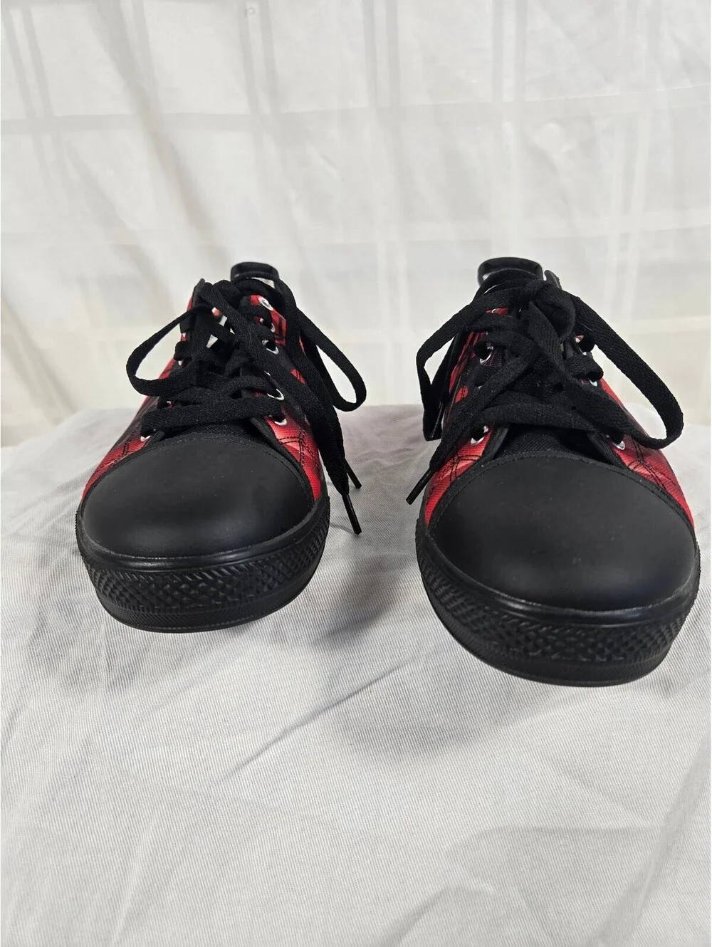 San Francisco 49ers Men's Low Top Canvas Sneakers NWT 10